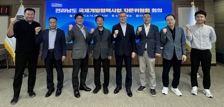 ODA 자문위원회 단체사진