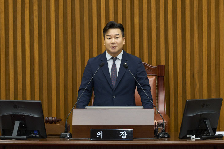 62. (사진자료) 강정수 의장