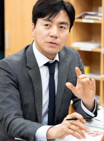 (사진)이강구_의원_의정활동_모습
