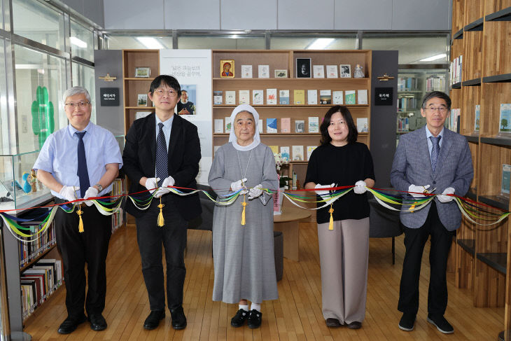 부산대 해인서가 오픈식 (1)