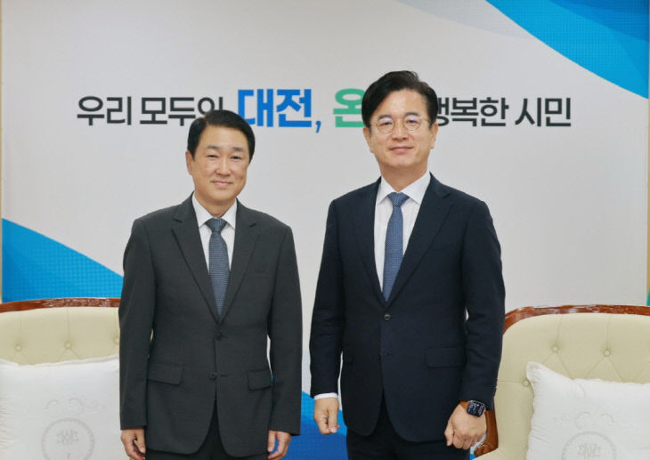 취임