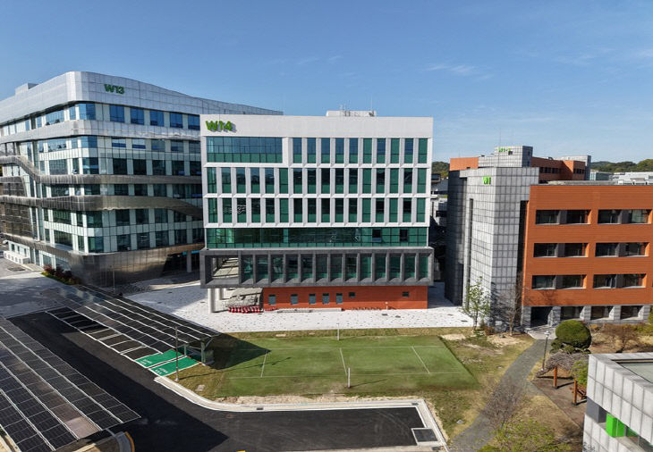 첨부1. LOTTE x KAIST R&D CENTER 건물 전경