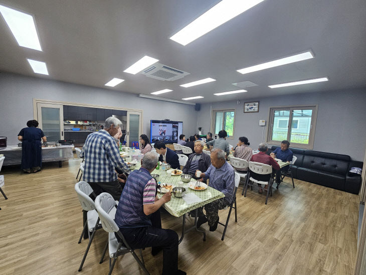 보도 2) 마을공동급식(매포읍 도곡리)