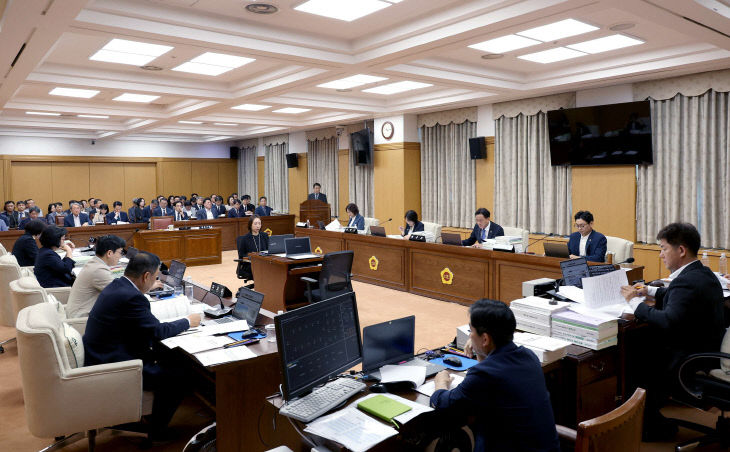 제299회 제1차 정례회 예산결산특별위원회 회의-1