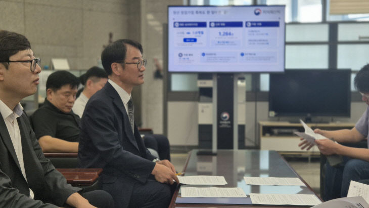 302 [지식재산처 사진1] 청년 창업기업 특허도 한 달이면 끝!