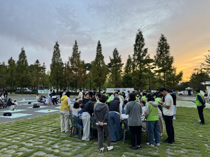 반딧불이랑 밤마실 '만들기 체험' 현장
