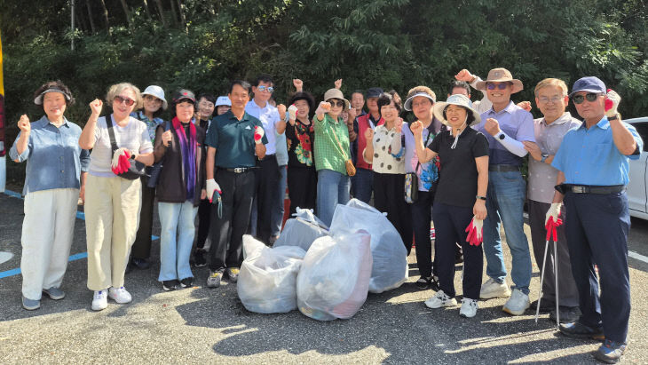 [사진3] 계룡시 금암동, 추석맞이 합동 환경정화 활동