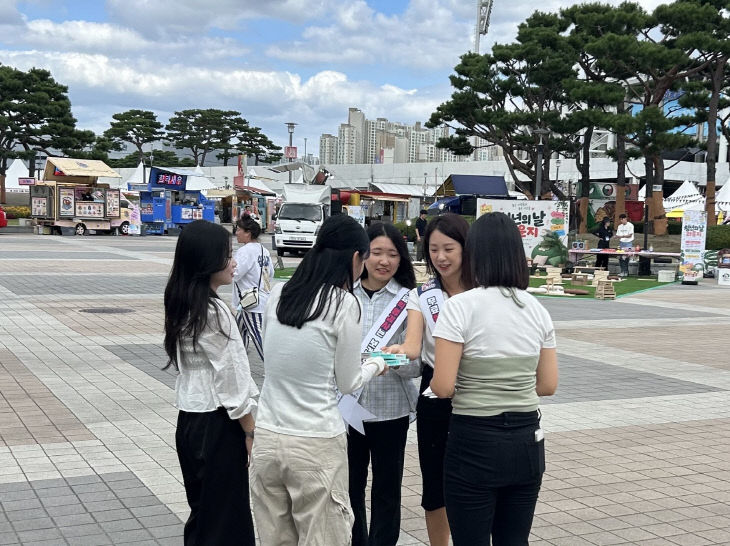 감염병대응센터(유니브시티페스티벌에서 에이즈 예방 캠페인)