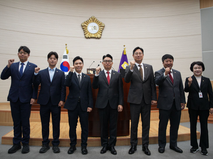 단체(본회의실)