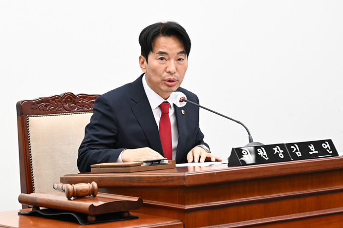 보언 부산시의회 인사청문특별위원회 위원장
