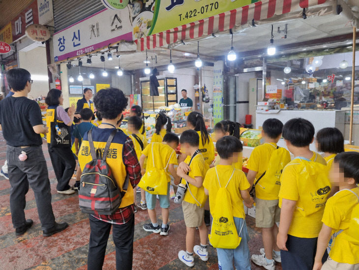 3. 청소년 전통시장 체험활동 사진