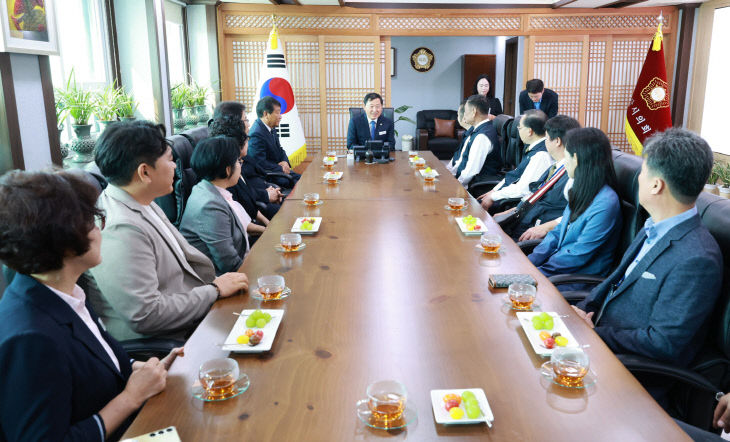 논산시의회 대만 대계구 농회 연수단 접견 (2)