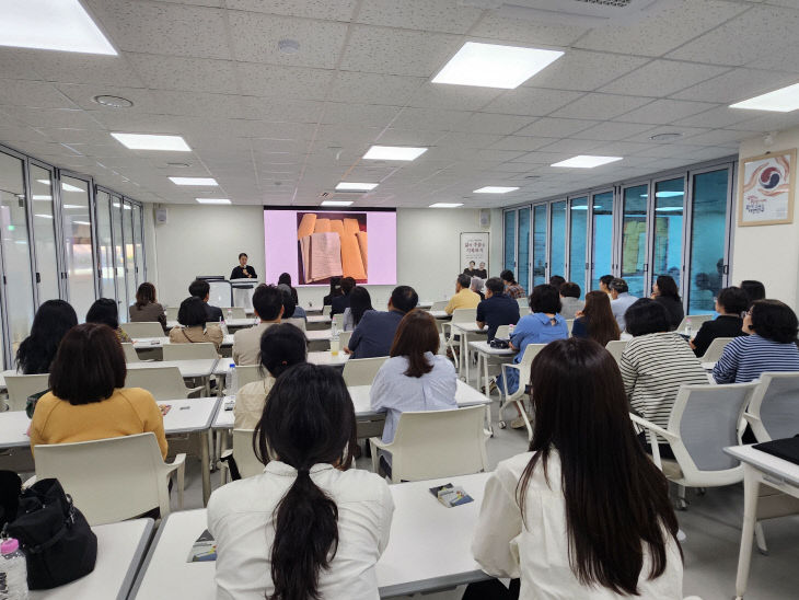 붙임3. 보도사진2(2026년 기록문화학교 성료 사진)