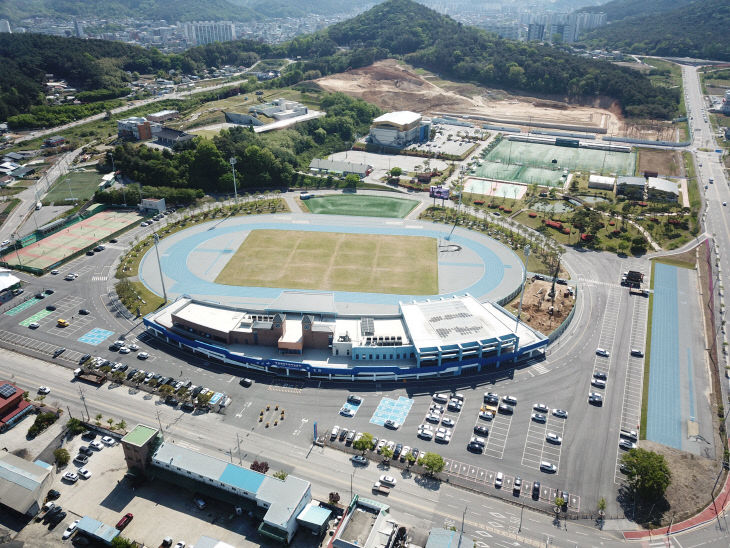 관광·체육·문화 공간 넓힌다(육상경기장)