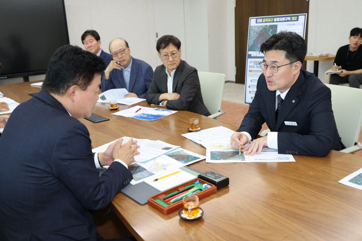 김명식 군수, 충북도지사 예방,,금곡지구 사업 추진 협력 요청