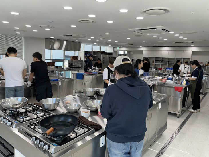 2.영도구 보도자료(261006, 영블루밸리 연성료)