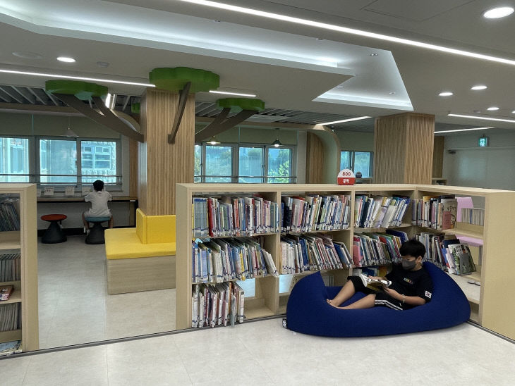 25년꿈꿔온도서관추진완료(대전현암초학교도서관) (1)