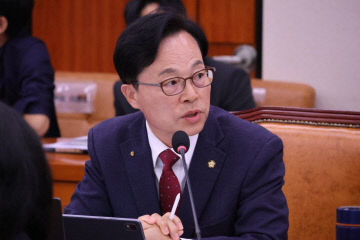 윤용근 의원실 국정감사1