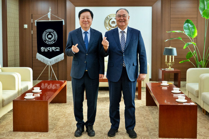 접견_기념_사진-1 (1)