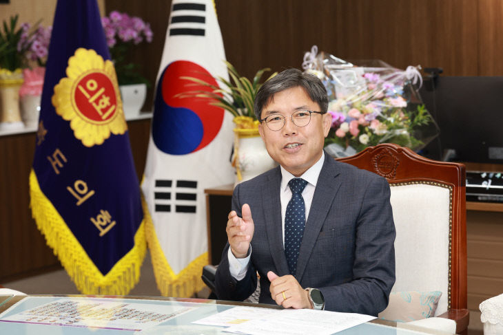 이상식 의장 인터뷰 사진