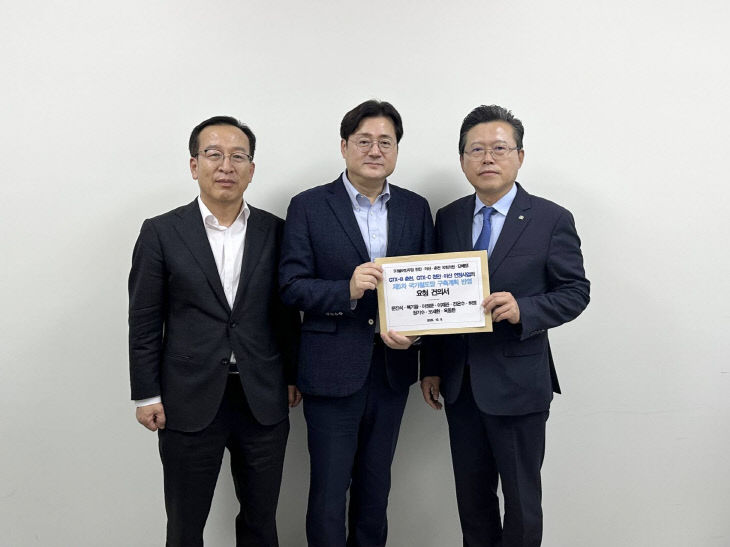 장기수 천안시장 홍익표 정무수석 면담