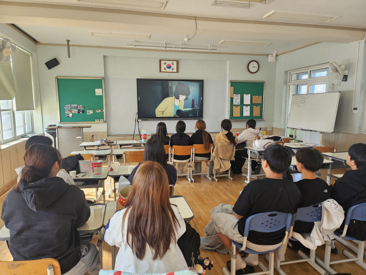예산 삽교중_인권영화제 사진_1