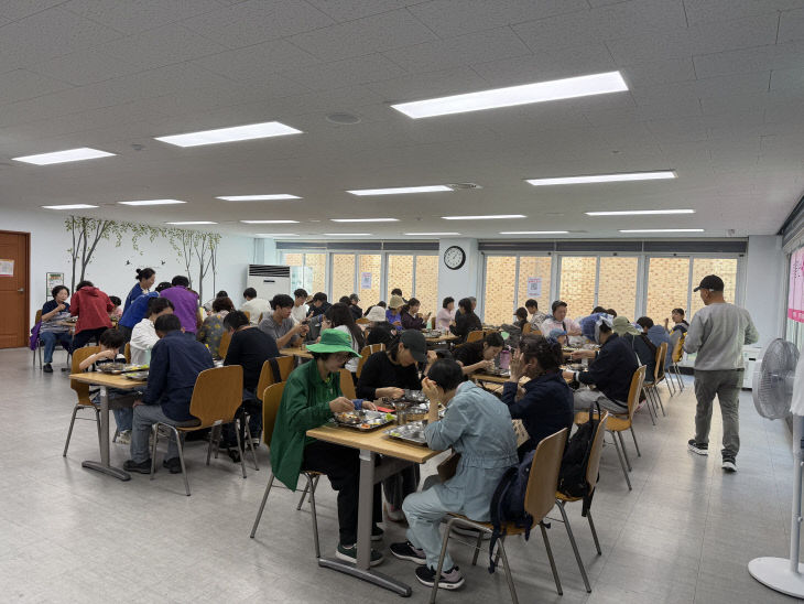 한국자유총연맹 대전지부 봉사단,급식봉사