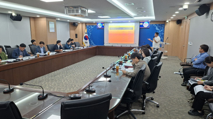 1.제23회_예산사과축제_안전정책실무조정위원회_회의_모습_(1)
