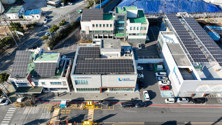 울산본항 5부두 태양광발전설비 전경