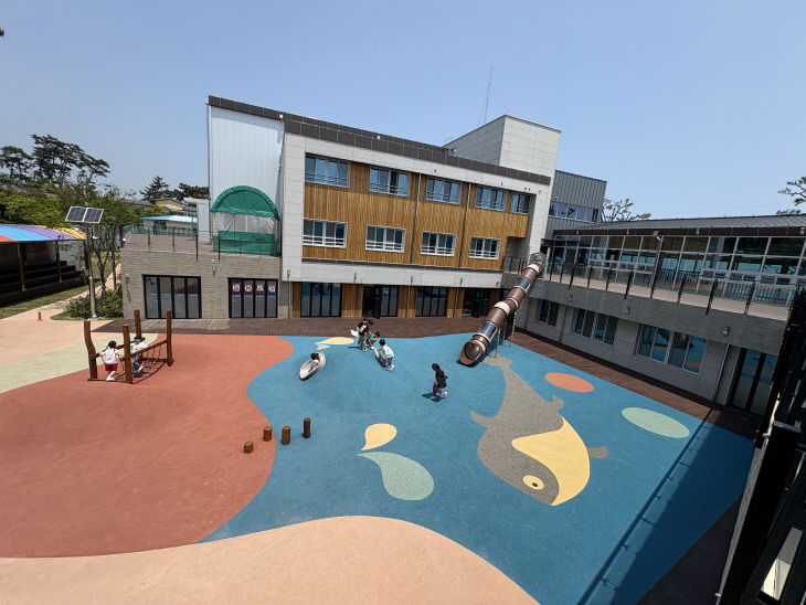 1. 주전초 놀이터 전경