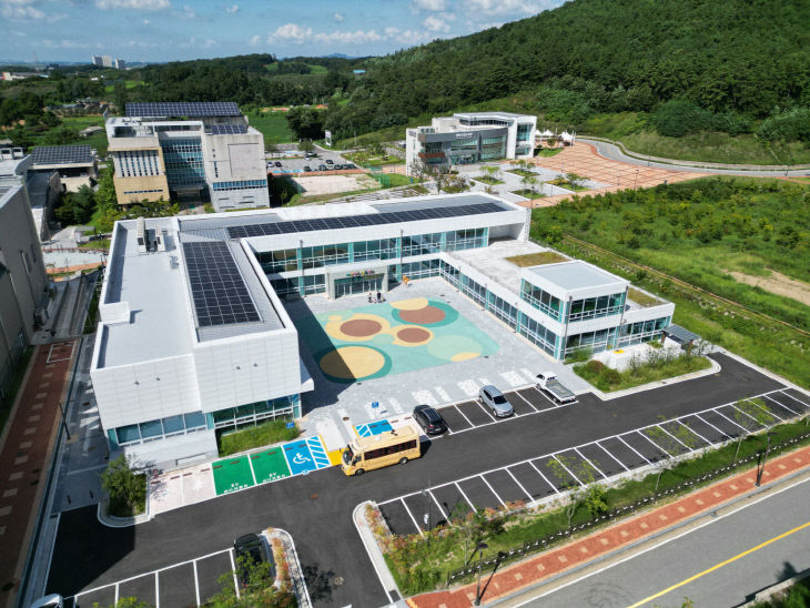 3.예산앤유행복센_전경
