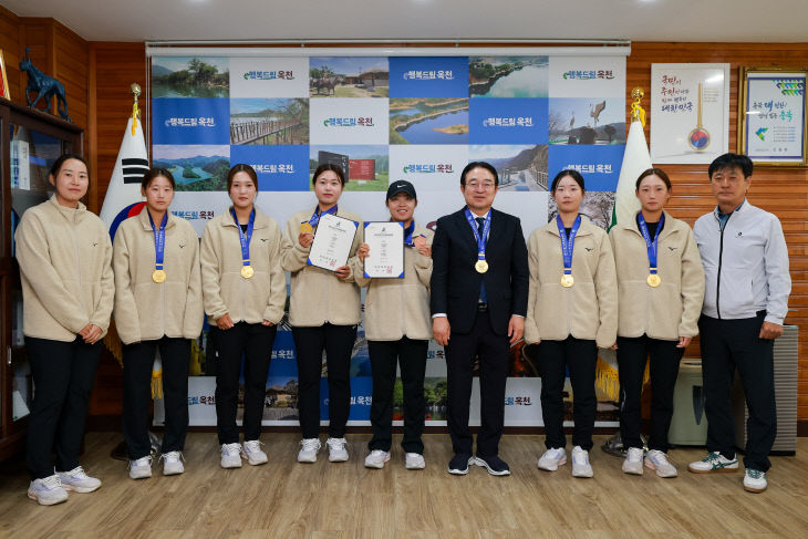 사진2) 옥천군청 정구팀 사진 (1)