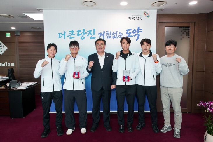 사본 - (사진2)당진시청 테니스단 격려