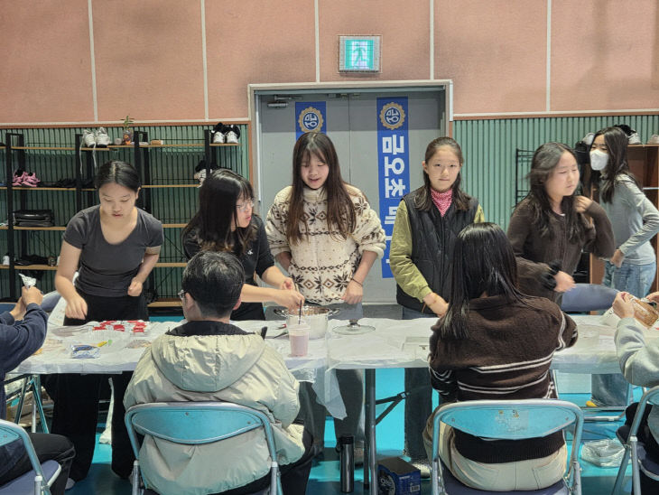 예산 금오초_진로체험부스 사진_1