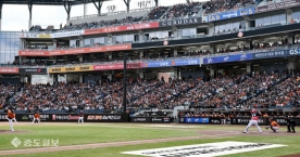 한화 이글스의 힘찬 날갯짓…모두가 함께 울고 웃었다