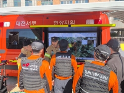 [종합] 대전오월드 탈출 늑대 초등학교 인근까지 왔었다… 학교·주민 긴장