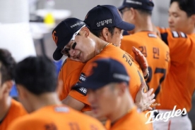 가을야구 멀어지는 한화, 선발진 불안까지…이번주 6연전 고비