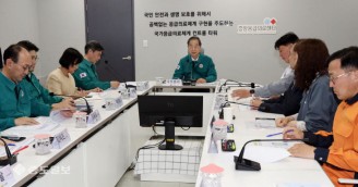 충청권 광역 응급의료상황실 방문한 한덕수 총리