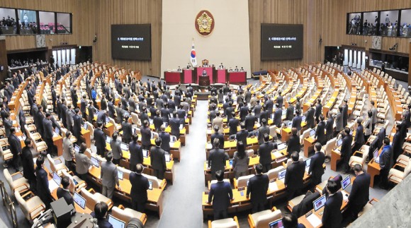 ‘국힘 불참’ 윤석열 대통령 탄핵안 투표 불성립·폐기