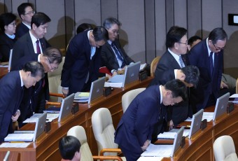 국방·행안 장관직대 “비상계엄 불법·위헌”… 총리·국무위원 사과