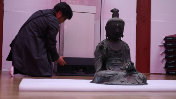 `고향서 100일` 부석사 불상 日 귀양길…"그곳서 일본 양심 깨우길"