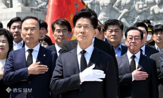 대선 선거운동 첫 날 대전 찾은 국민의힘 김문수 후보