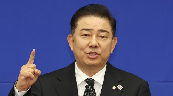 민주당 신임 원내대표 김병기 의원·문진석 의원은 원내운영수석