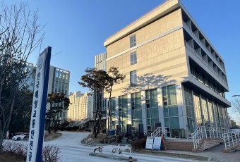 `해양수산부` 부산 이전 효과 100배? 역효과는 외면