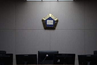 동료 남성의원 성추행 혐의 상병헌 의원 1심서 `징역형`