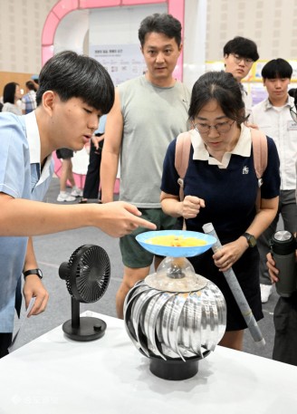청소년 발명 페스티벌 ‘송치완 학생’ 대통령상