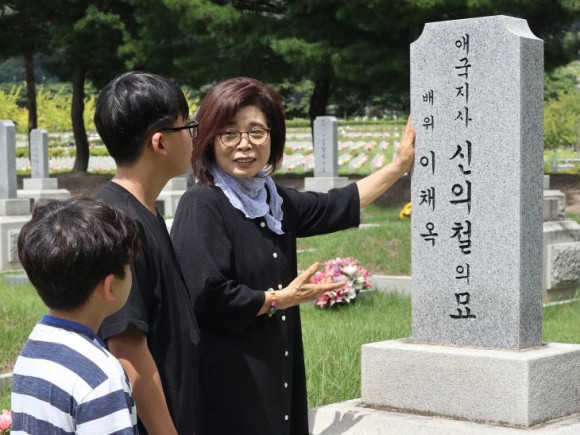 "일본군 탈출 광복군 투신한 아버지, 손자들에게 알려줄래요"