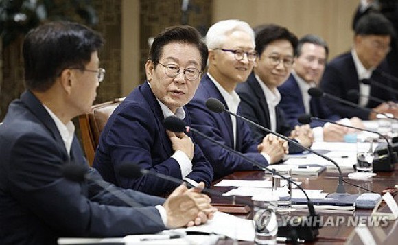 이 대통령 “R&D 예산 35조3천억 편성… 과학기술이 미래 결정”