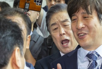 국회에 ‘기념사’ 해명하러 왔다가 혼쭐난 김형석 독립기념관장