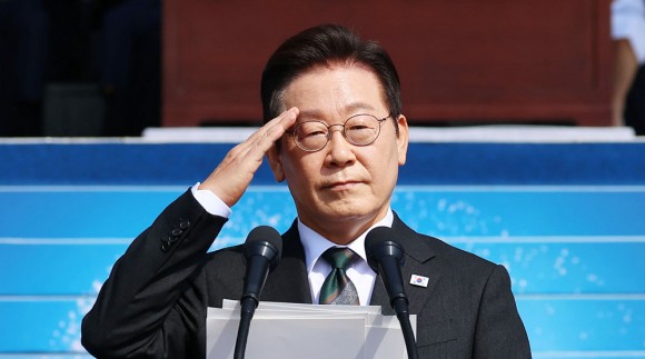 이 대통령 "국민신뢰 받는 군대보다 더 강한 군대는 없다"
